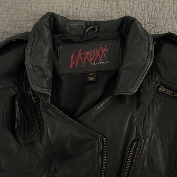 LAROXX Vintage Black Leather Cropped Moto Jacket - Picture 16 of 16